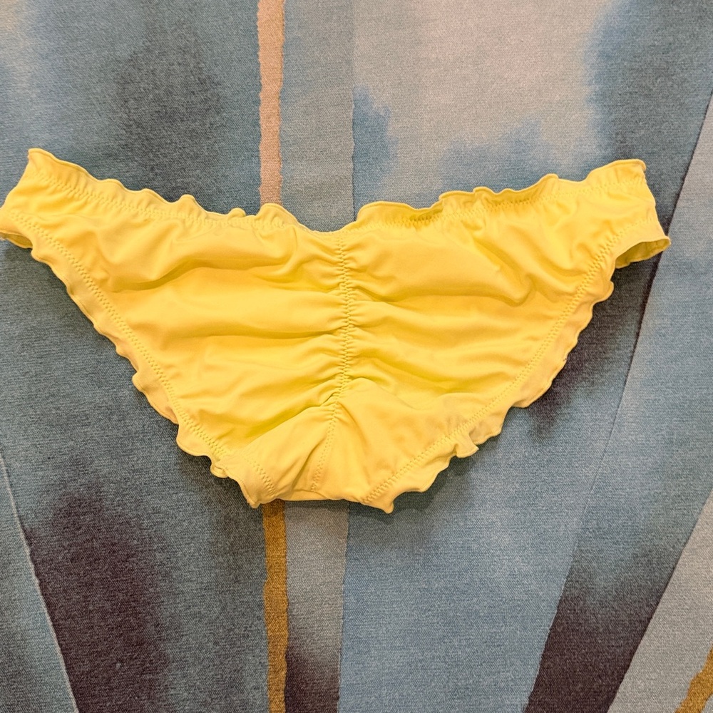 Neon Ruffle Cheeky NWT 🏷️ - Picture 3 of 6